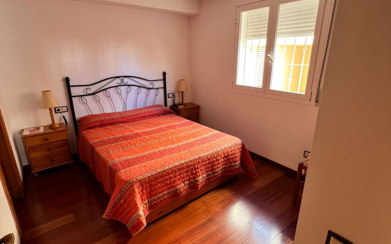 PLANTA BAJA EN SES PAISSES CON TERRAZA , JARDÍN Y PARKING