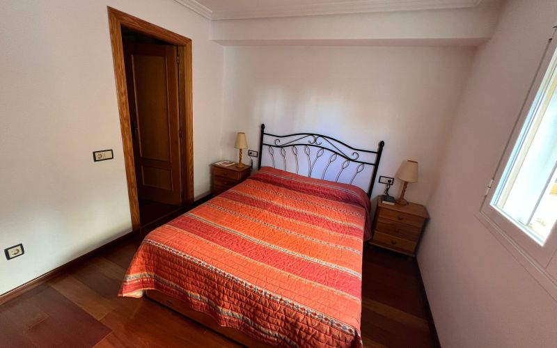 PLANTA BAJA EN SES PAISSES CON TERRAZA , JARDÍN Y PARKING