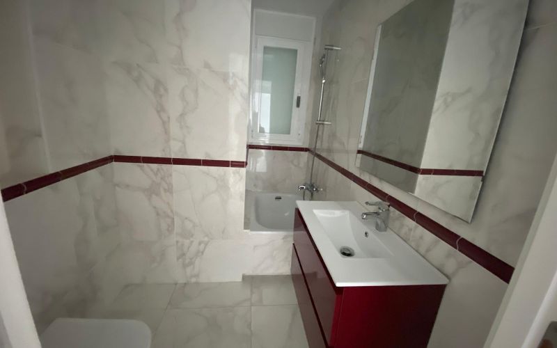 A ESTRENAR!!! ESPECTACULAR PLANTA BAJA DE 3 HABITACIONES CON 296M2 DE JARDÍN