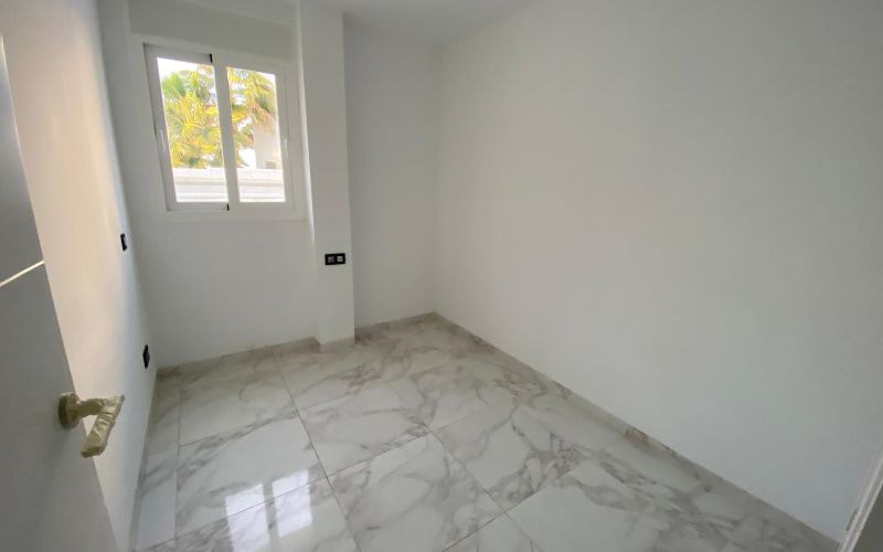 A ESTRENAR!!! ESPECTACULAR PLANTA BAJA DE 3 HABITACIONES CON 296M2 DE JARDÍN