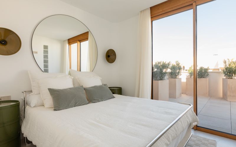 EXCLUSIVO ÁTICO CON PISCINA PRIVADA CON VISTAS AL MAR EN PLAYA D´EN BOSSA