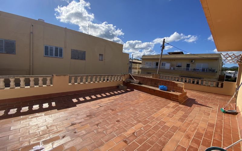 SE VENDE AMPLIA CASA EN SES PAÏSSES