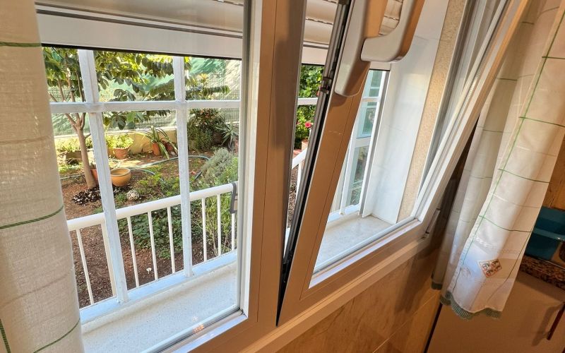 PLANTA BAJA EN SES PAISSES CON TERRAZA , JARDÍN Y PARKING