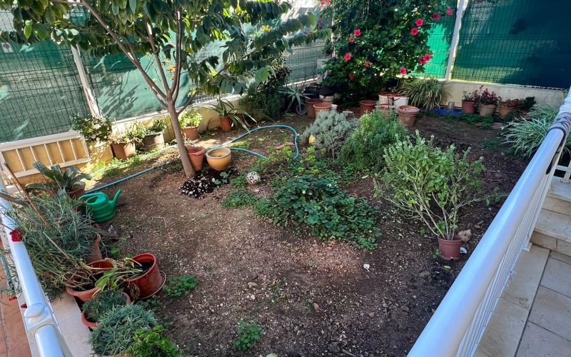 PLANTA BAJA EN SES PAISSES CON TERRAZA , JARDÍN Y PARKING