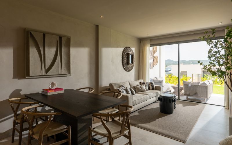 PLANTA BAJA CON JARDÍN EN CALA GRACIO